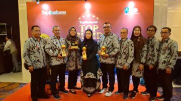 MEMBANGGAKAN, PT Bank Brebes Raih BUMD AWards 2025