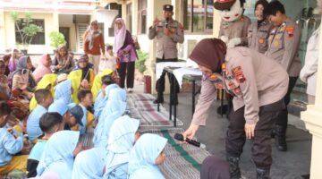 Satbinmas Polres Brebes Kenalkan Profesi Polisi Lewat Kegiatan Polisi Sahabat Anak