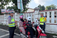 Kasat Lantas Polres Brebes AKP AHMAD ZAINURROZAQ, S.T.R., S.I.K., M.M. mensosialisasikan tertib berkendara