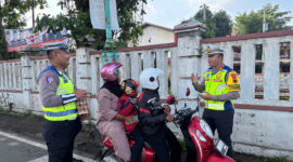 Kasat Lantas Polres Brebes AKP AHMAD ZAINURROZAQ, S.T.R., S.I.K., M.M. mensosialisasikan tertib berkendara