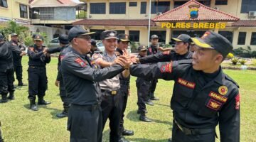 Perkuat Sinergi Jaga Kamtibmas, Sat Binmas Polres Brebes Bekali Senkom Mitra Polri dengan Pembinaan dan Pelatihan